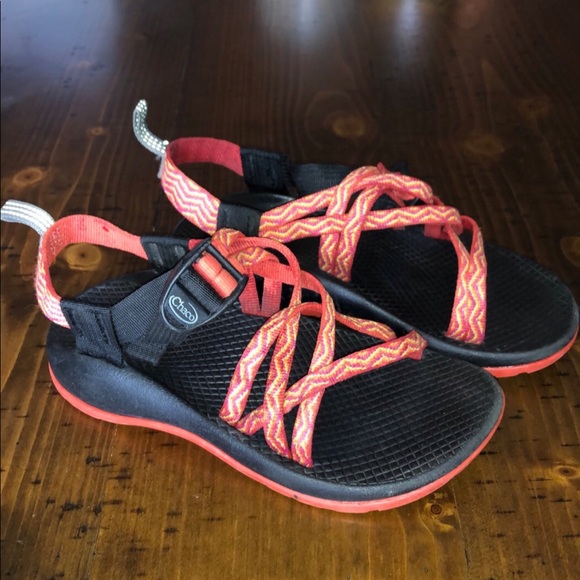 Used Chaco girls ZX/1 Size 2 - Picture 2 of 5